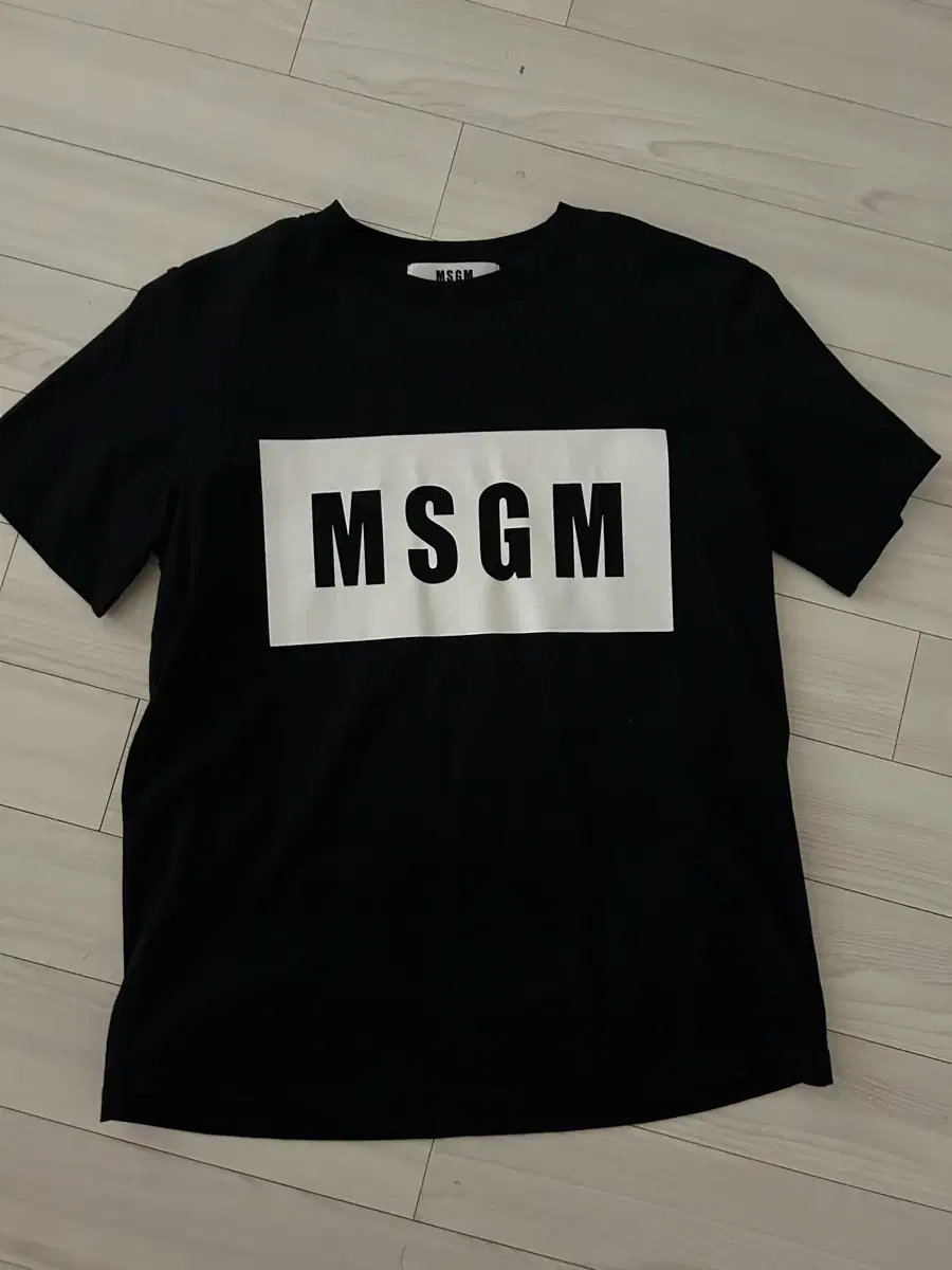 MSGM 로고 티셔츠 (네고 가능)